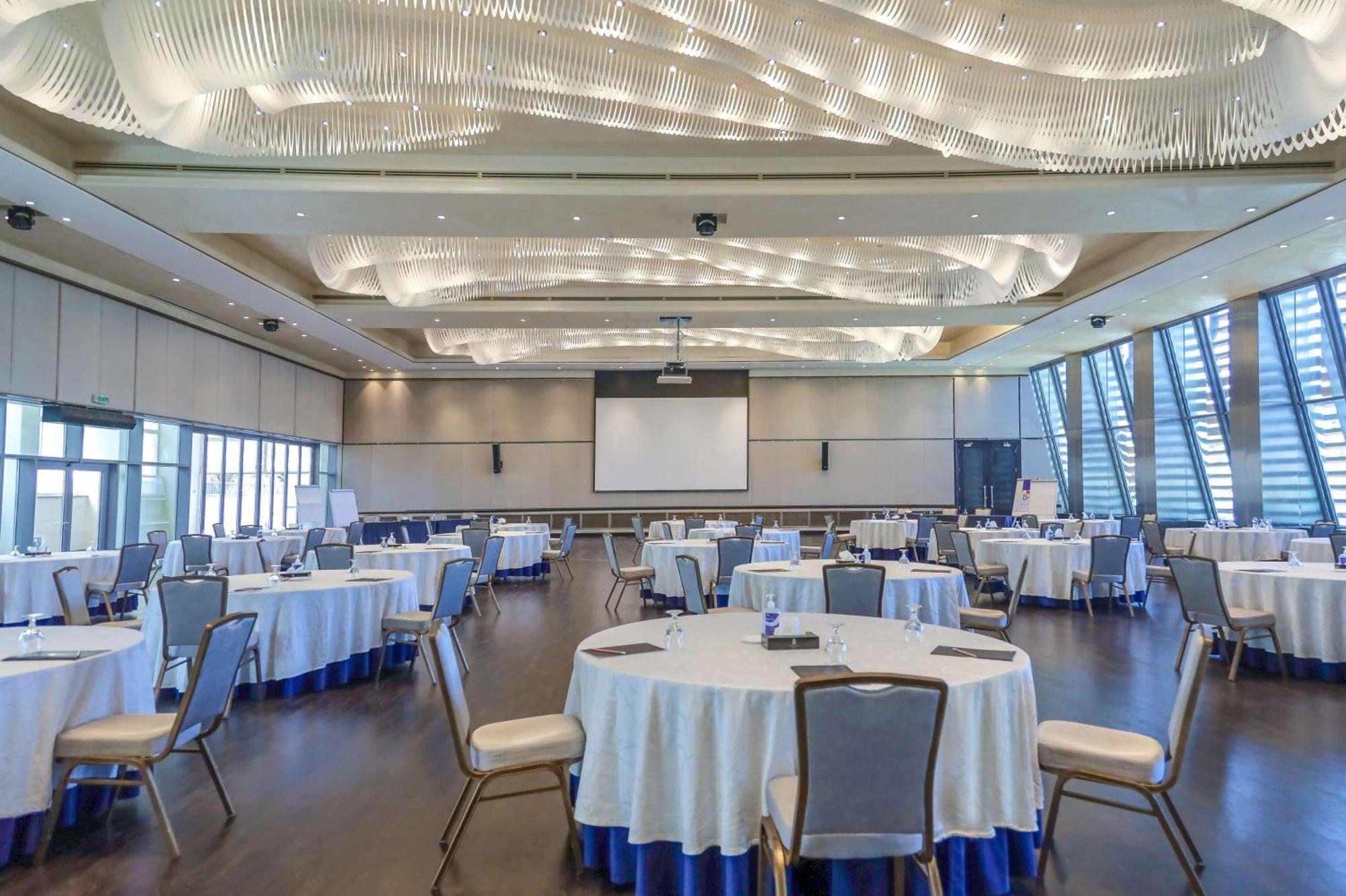 Signia By Hilton