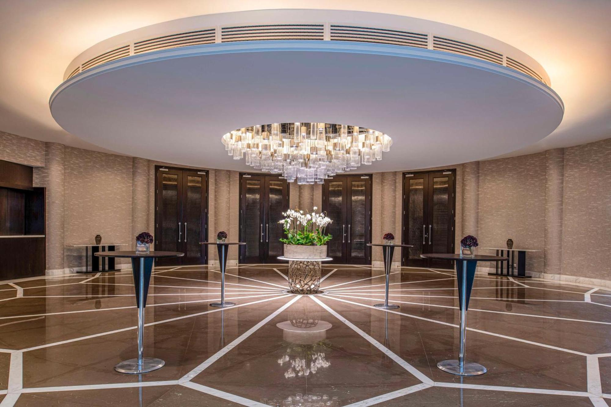 מלון Signia By Hilton 5*