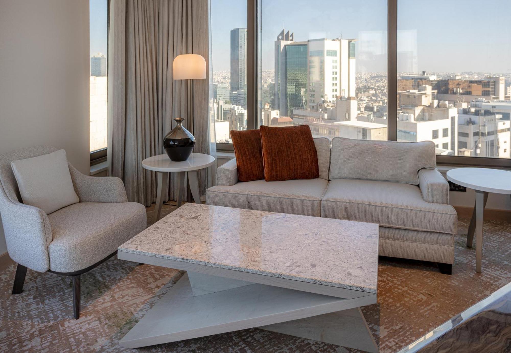 Signia By Hilton 5*