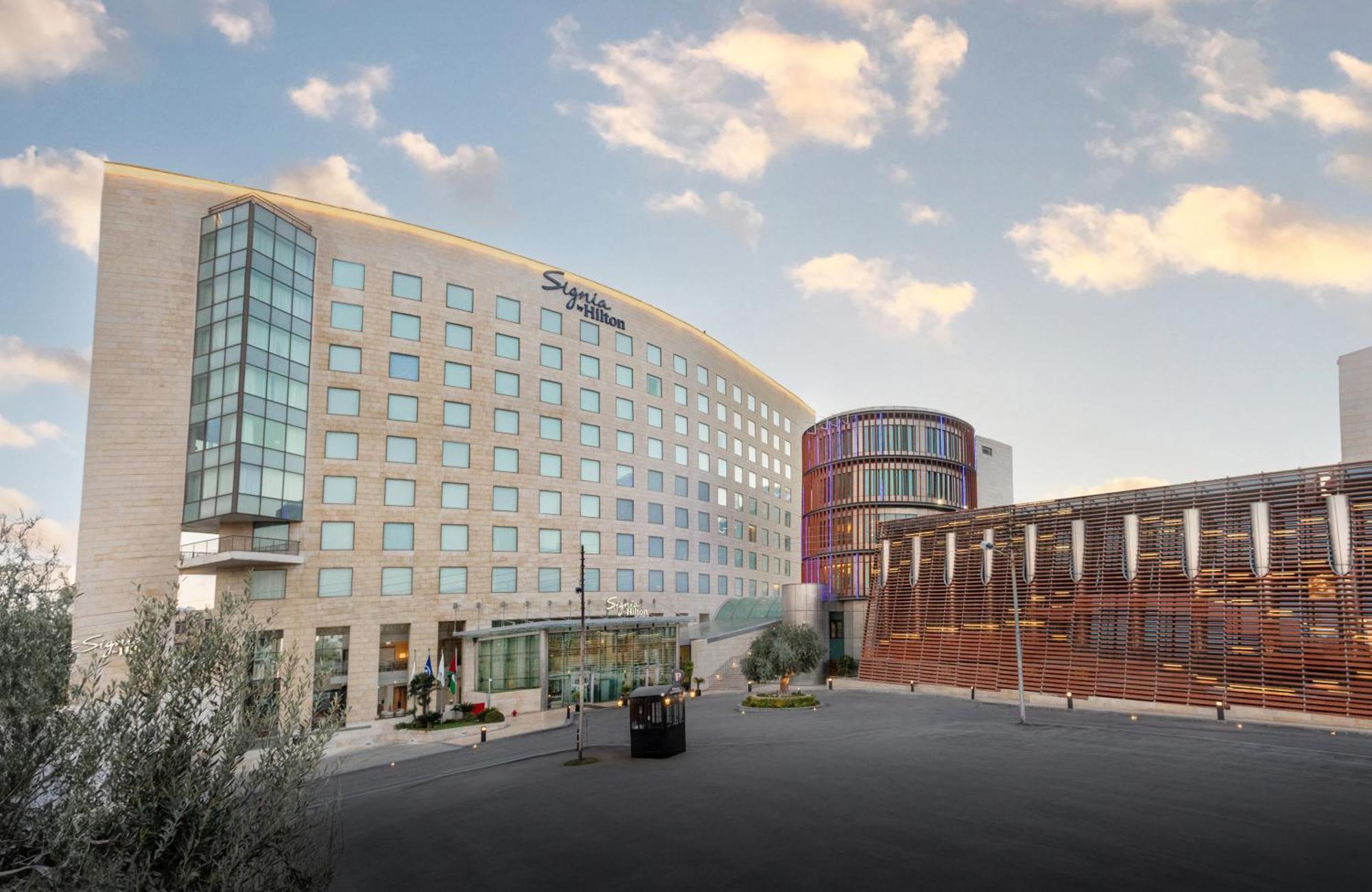 Signia By Hilton