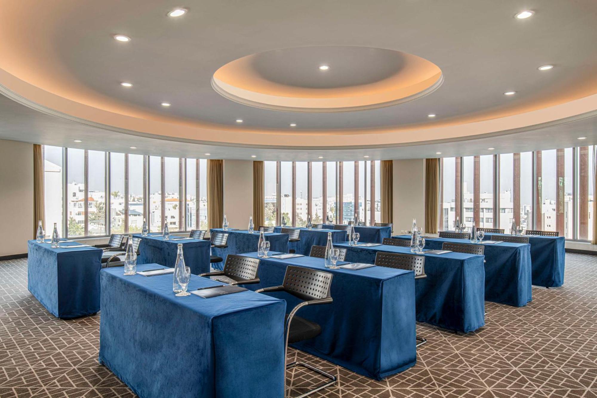 Signia By Hilton